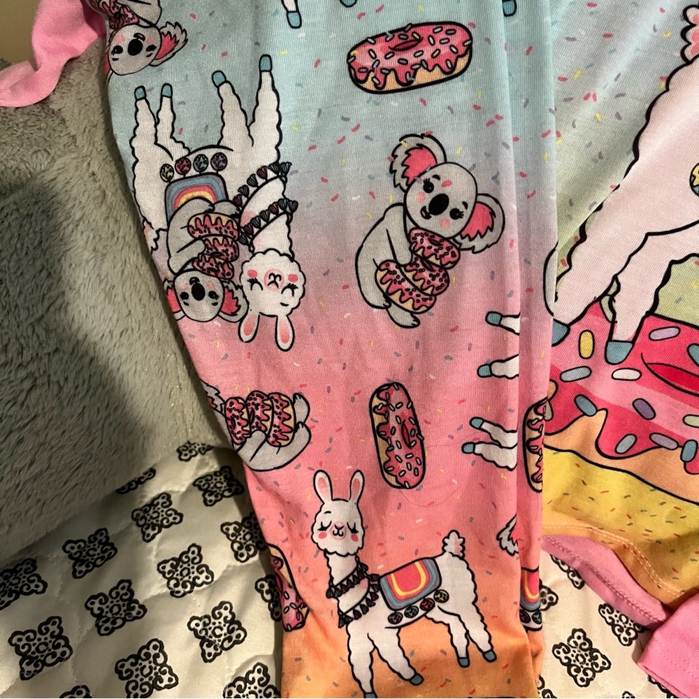 Pajama set - Picture 3 of 4